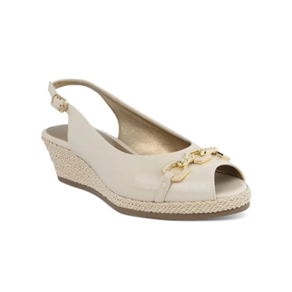 NWOT Karen Scott 6.5 Dorthaa Espadrille Patent Leather Jewel Chain Accent 132171